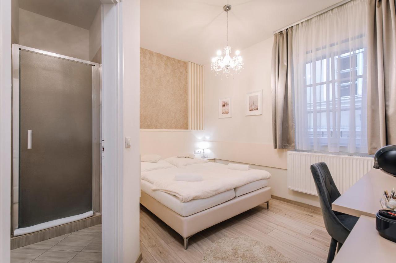 Soho Apartmanhaz Győr Buitenkant foto
