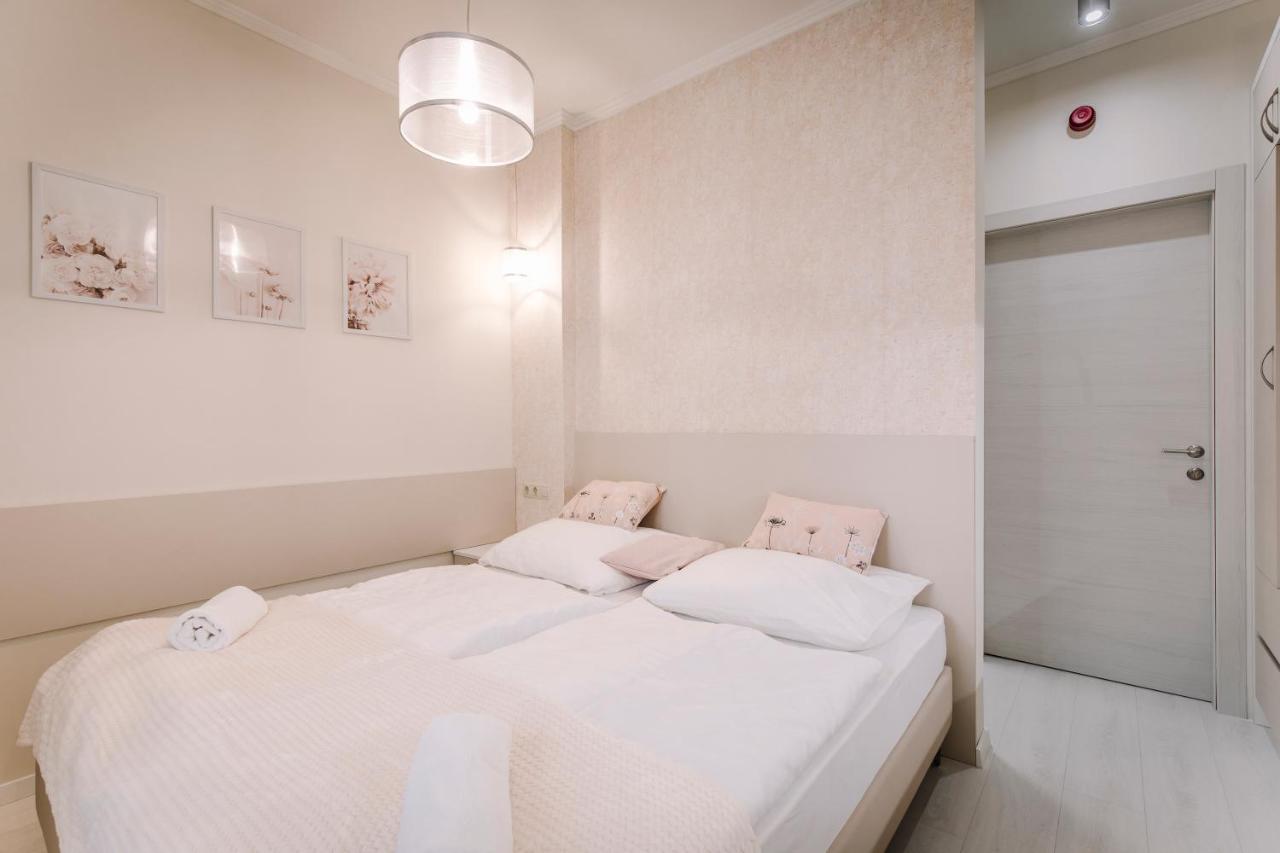 Soho Apartmanhaz Győr Buitenkant foto