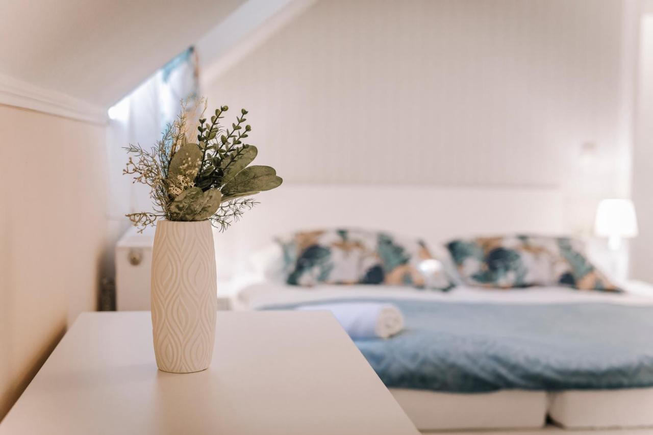 Soho Apartmanhaz Győr Buitenkant foto