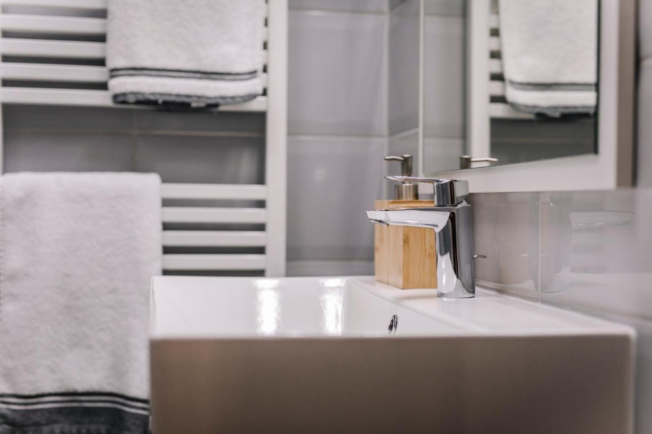 Soho Apartmanhaz Győr Buitenkant foto