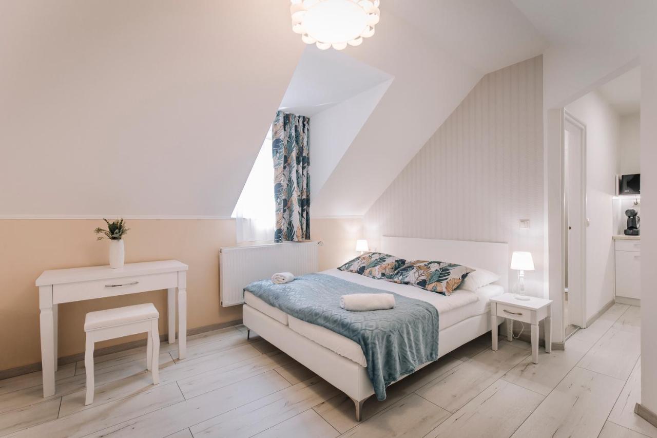 Soho Apartmanhaz Győr Buitenkant foto