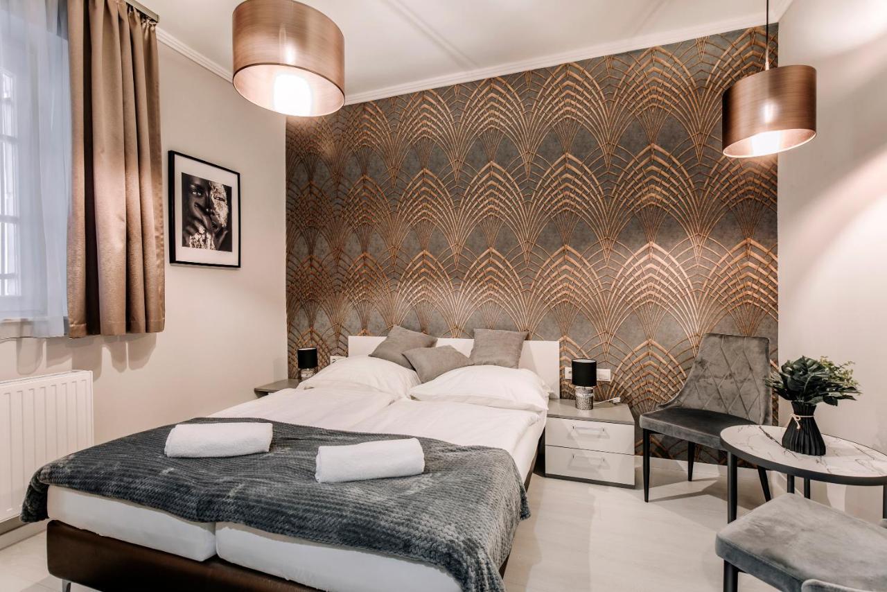 Soho Apartmanhaz Győr Buitenkant foto
