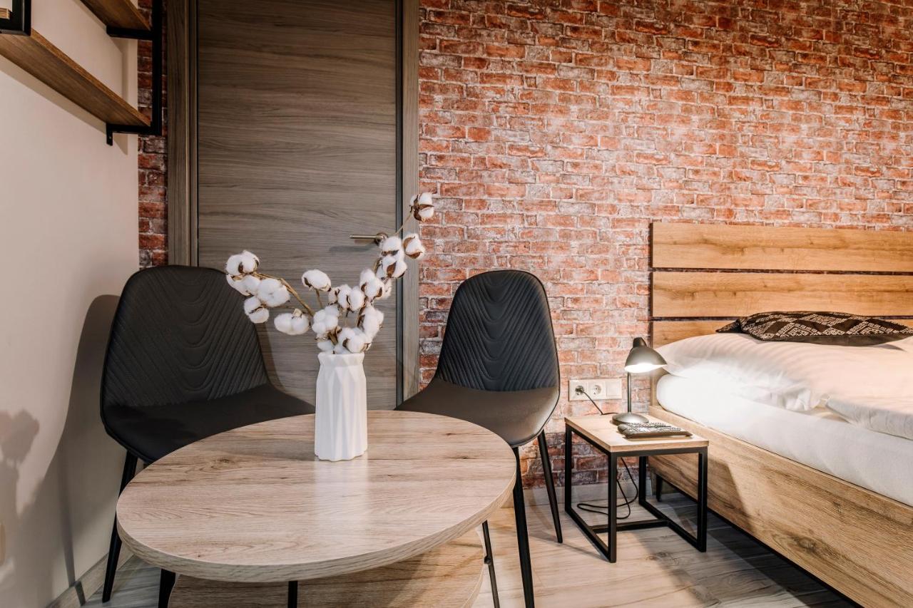 Soho Apartmanhaz Győr Buitenkant foto